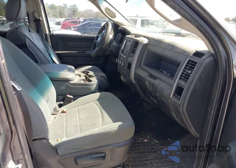 2017 Ram 1500 Tradesman 4X4 5'7 Box z USA, uszkodzony, nr VIN 3C6RR7KT4HG722826